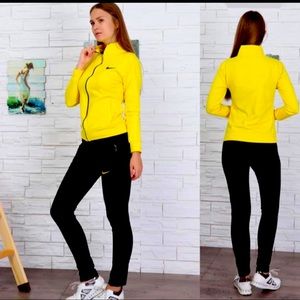 Nike woman’s leggings set